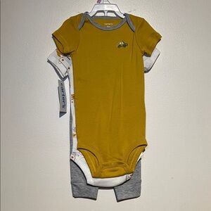 “Bundle 4/$18” Baby Carter's 9M Yellow and Gray Kids Bodysuit Set